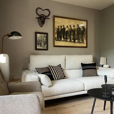 Villmor - B55 - Esquiadoras Benasque